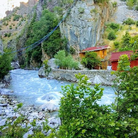Kapuzbasi Selalesi Bastuerk Dinlenme Tesisleri 호텔 Büyükçakır 외부 사진